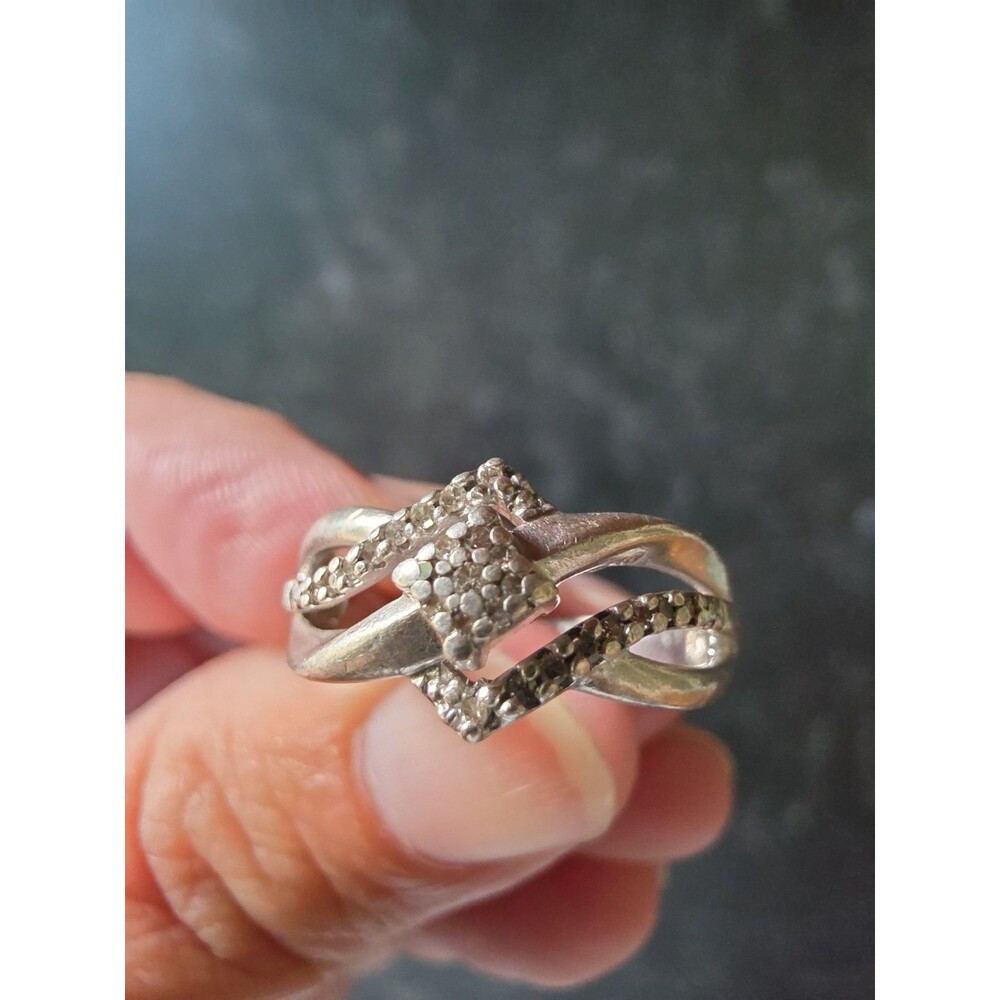 925 Sterling Silver Diamond Accent Ring Size US 6.75 Vintage